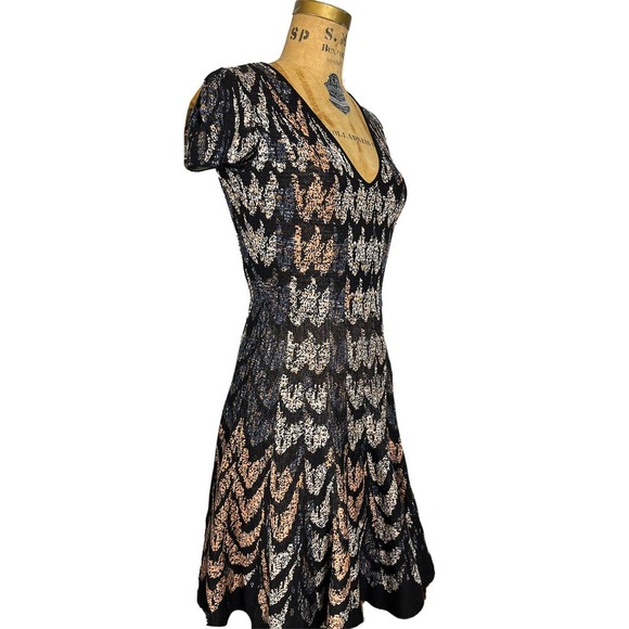 BCBGMaxAzria Midi Dress Short Sleeve Silk Blend - Picture 6 of 12